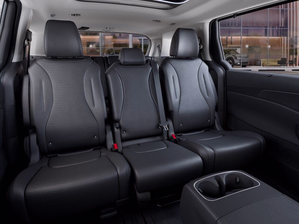 2026 Snow White Pearl Kia Carnival SX Prestige FWD Van