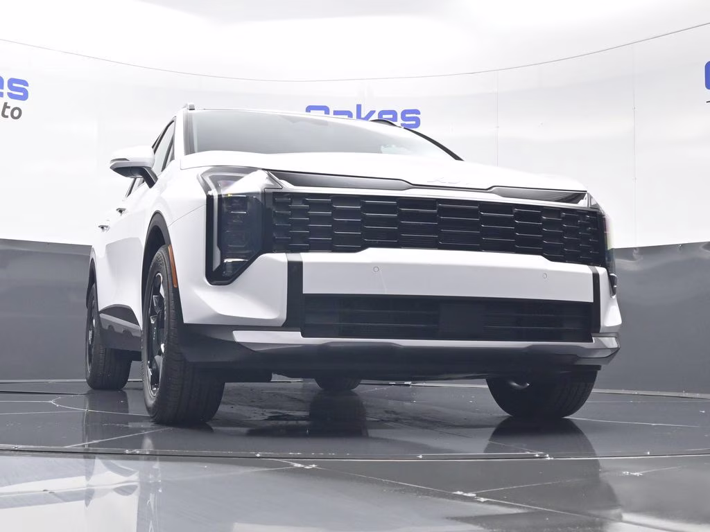 2026 Glacial White Pearl Kia Sportage EX FWD SUV
