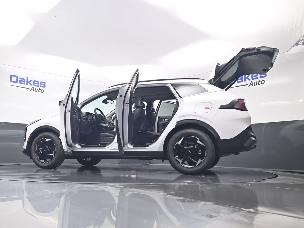 2026 Glacial White Pearl Kia Sportage EX FWD SUV