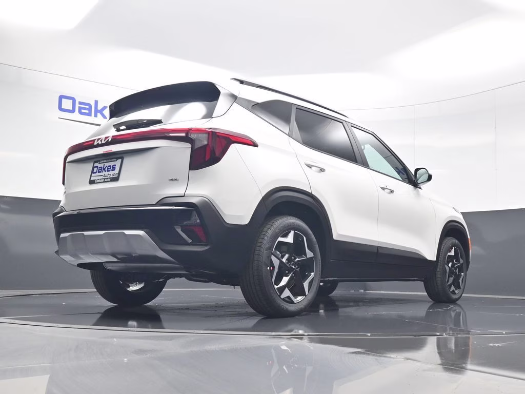 2026 Snow White Pearl Kia Seltos S AWD SUV