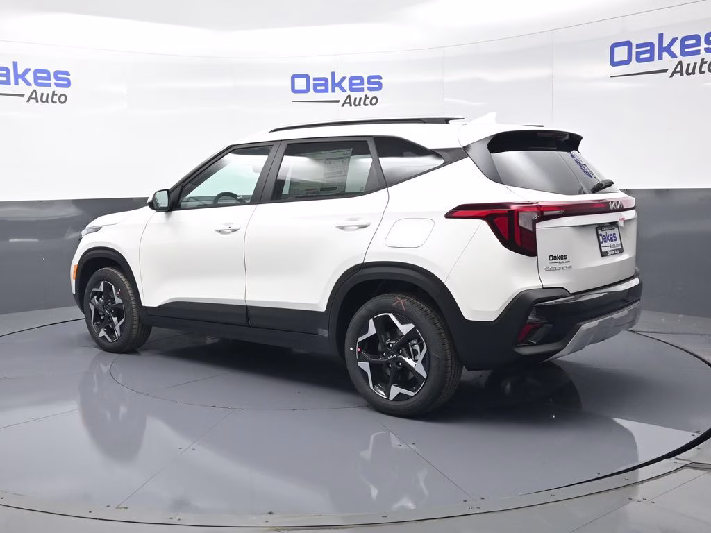 2026 Snow White Pearl Kia Seltos S AWD SUV