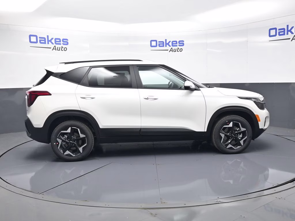 2026 Snow White Pearl Kia Seltos S AWD SUV