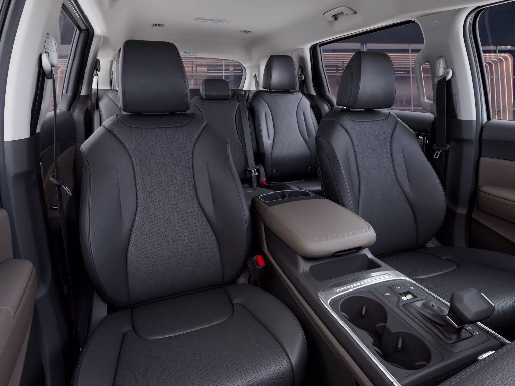 2026 Snow White Pearl Kia Carnival LXS FWD Van