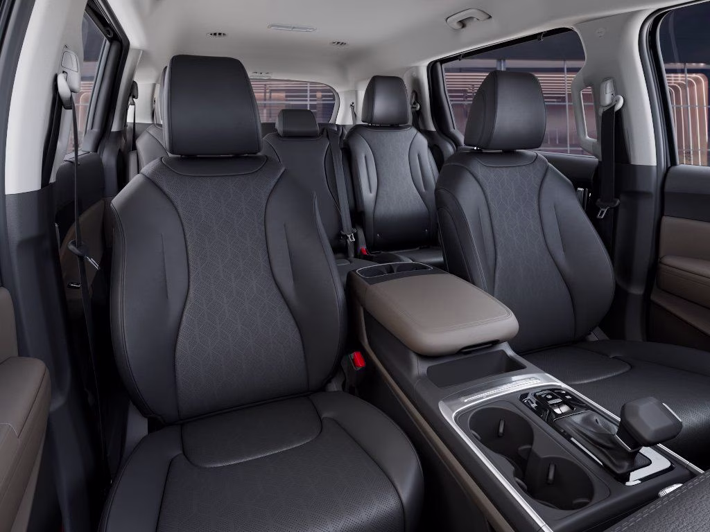 2026 Panthera Metal Kia Carnival EX FWD Van