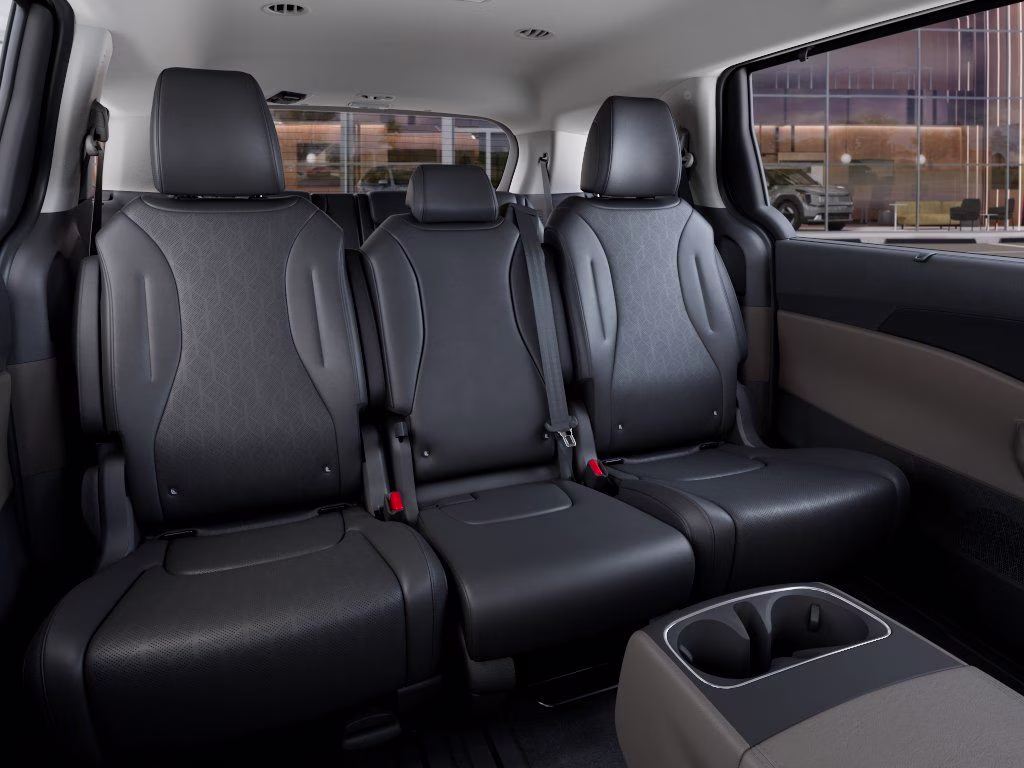 2026 Panthera Metal Kia Carnival EX FWD Van
