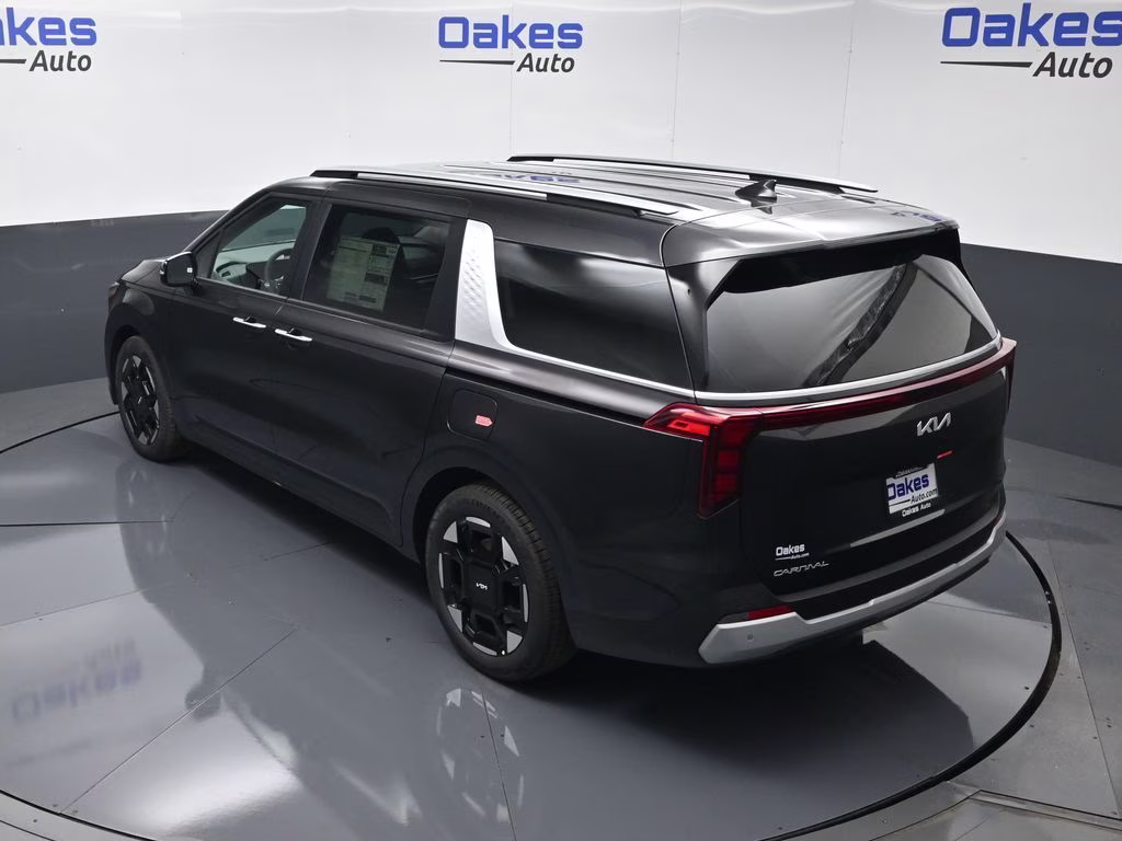 2026 Panthera Metal Kia Carnival EX FWD Van