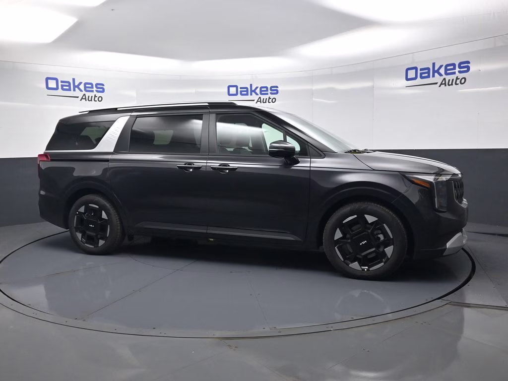2026 Panthera Metal Kia Carnival EX FWD Van
