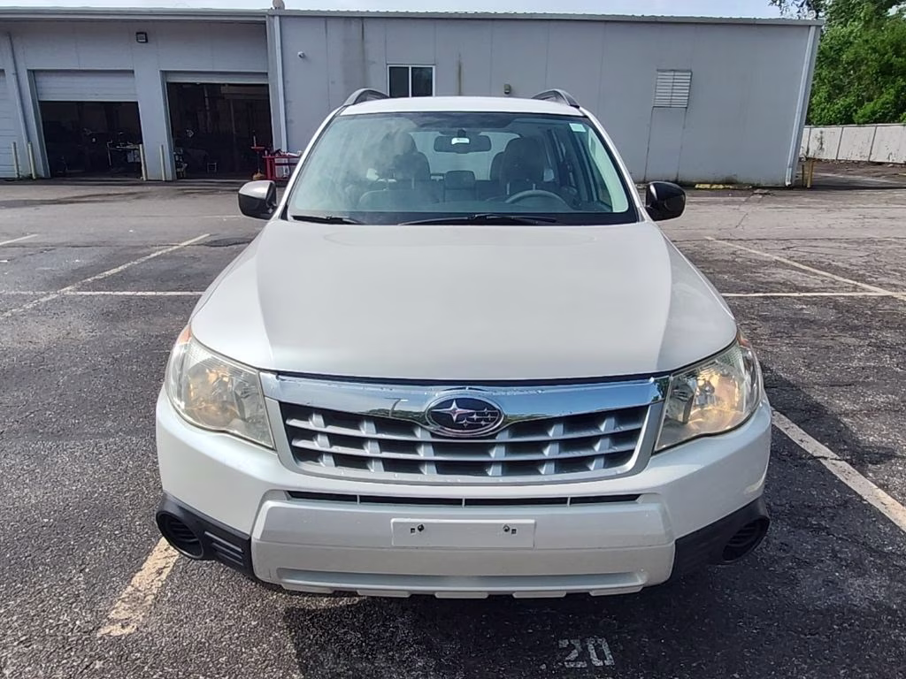 2012 Satin White Pearl Subaru Forester 2.5X AWD SUV