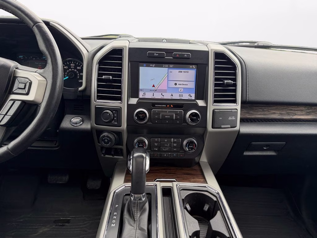 2019 White Platinum Metallic Tri-Coat Ford F-150 Lariat w/Tow & Chrome Appearance & Twin Panel Moon 4X4 Truck