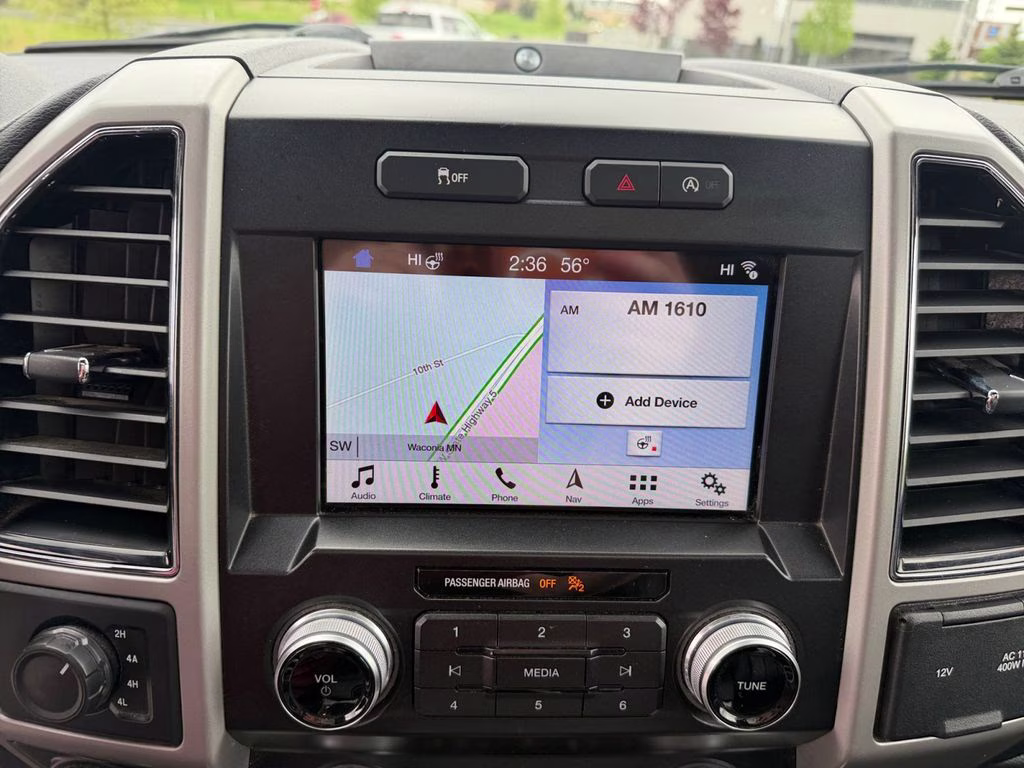2019 White Platinum Metallic Tri-Coat Ford F-150 Lariat w/Tow & Chrome Appearance & Twin Panel Moon 4X4 Truck