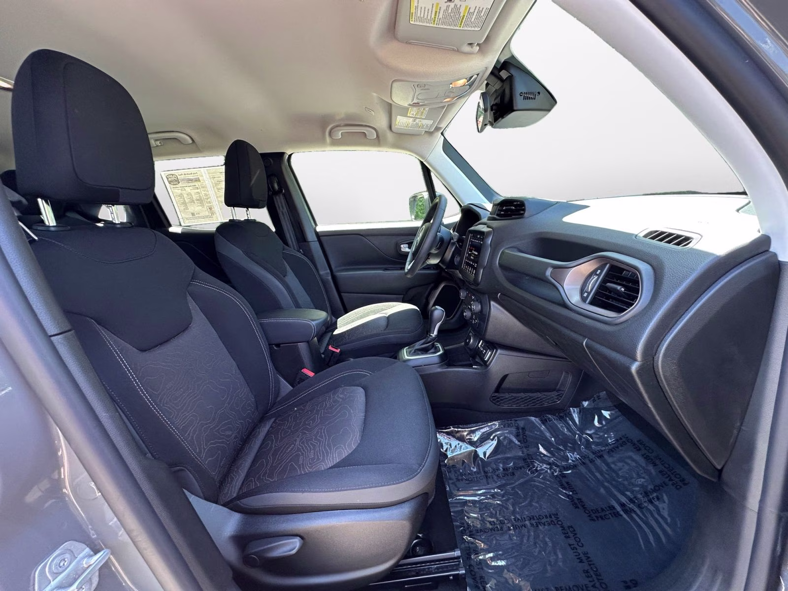 2023 Sting-Gray Clearcoat Jeep Renegade Latitude 4X4 SUV