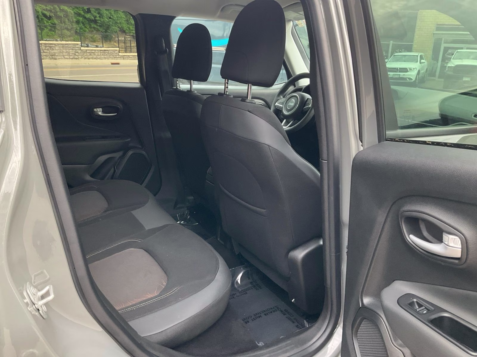 2023 Sting-Gray Clearcoat Jeep Renegade Latitude 4X4 SUV
