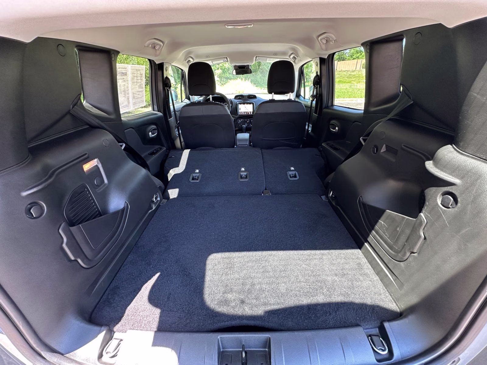 2023 Sting-Gray Clearcoat Jeep Renegade Latitude 4X4 SUV