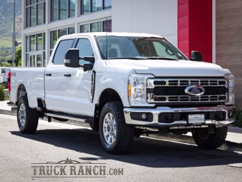 2023 Oxford White Ford Super Duty F-350 SRW XLT 4X4 Truck