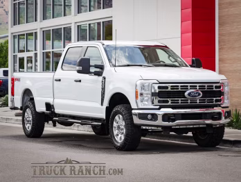 2023 Oxford White Ford Super Duty F-350 SRW XLT 4X4 Truck