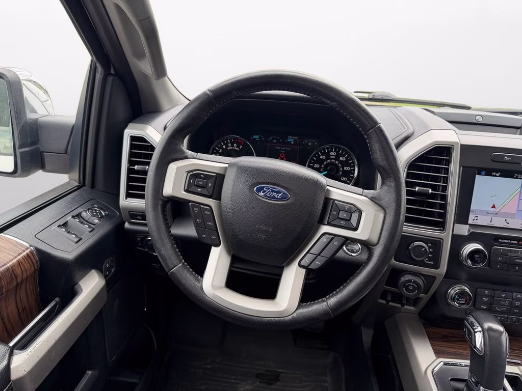 2019 White Platinum Metallic Tri-Coat Ford F-150 Lariat w/Tow & Chrome Appearance & Twin Panel Moon 4X4 Truck