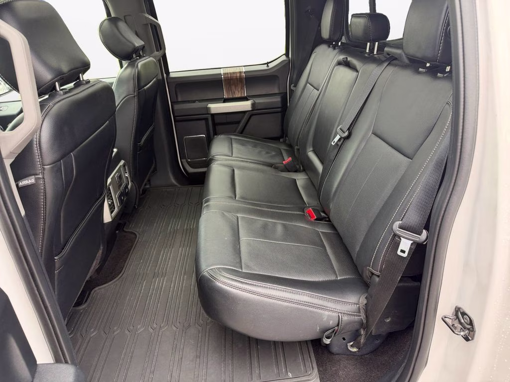 2019 White Platinum Metallic Tri-Coat Ford F-150 Lariat w/Tow & Chrome Appearance & Twin Panel Moon 4X4 Truck