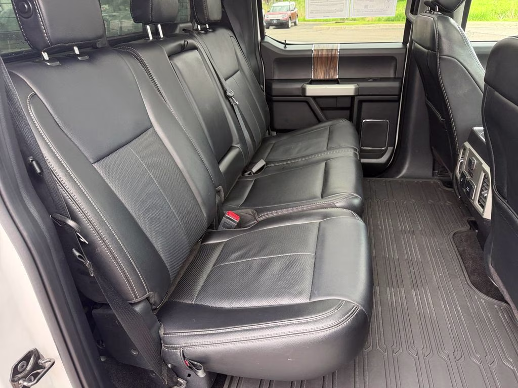 2019 White Platinum Metallic Tri-Coat Ford F-150 Lariat w/Tow & Chrome Appearance & Twin Panel Moon 4X4 Truck