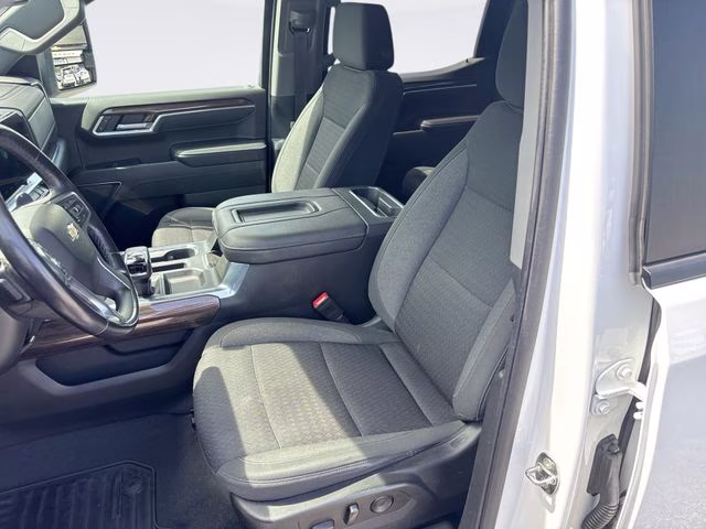 2022 Summit White Chevrolet Silverado 1500 LT 4X4 Truck