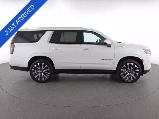 2025 Pearl Chevrolet Suburban High Country 4X4 SUV