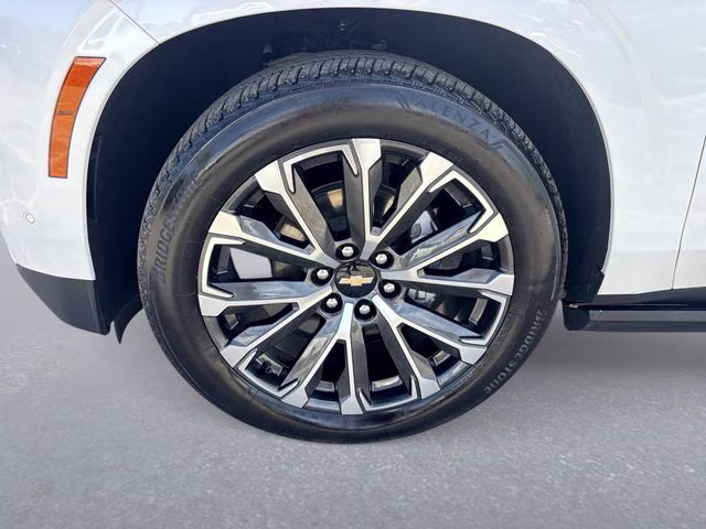 2025 Pearl Chevrolet Suburban High Country 4X4 SUV