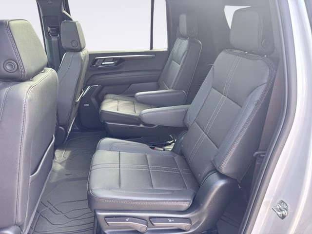 2025 Pearl Chevrolet Suburban High Country 4X4 SUV