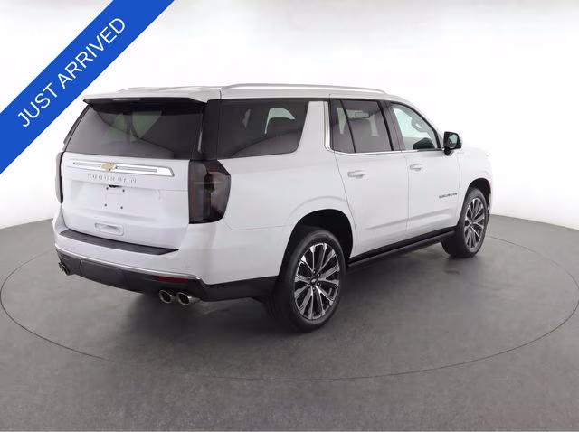 2025 Pearl Chevrolet Suburban High Country 4X4 SUV
