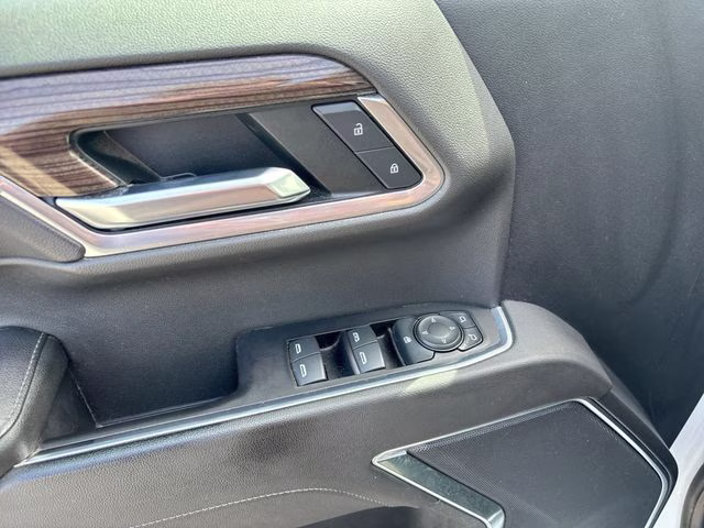 2022 Summit White Chevrolet Silverado 1500 LT 4X4 Truck