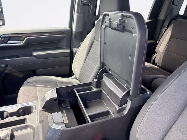 2022 Summit White Chevrolet Silverado 1500 LT 4X4 Truck