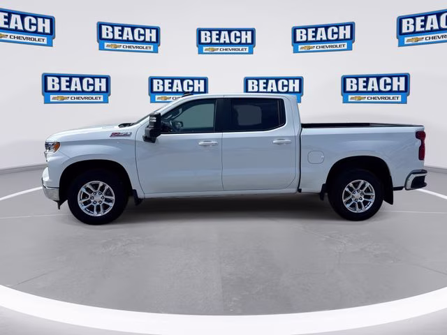 2022 Summit White Chevrolet Silverado 1500 LT 4X4 Truck
