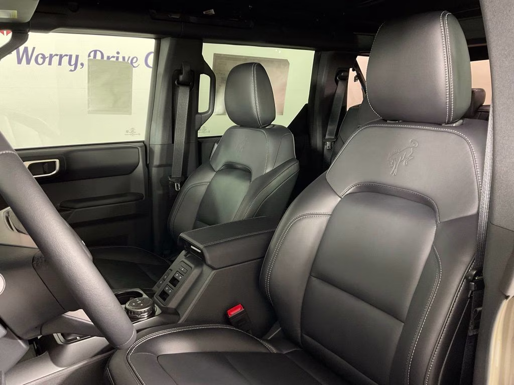 2026 Gray Ford Bronco Outer Banks 4X4 SUV