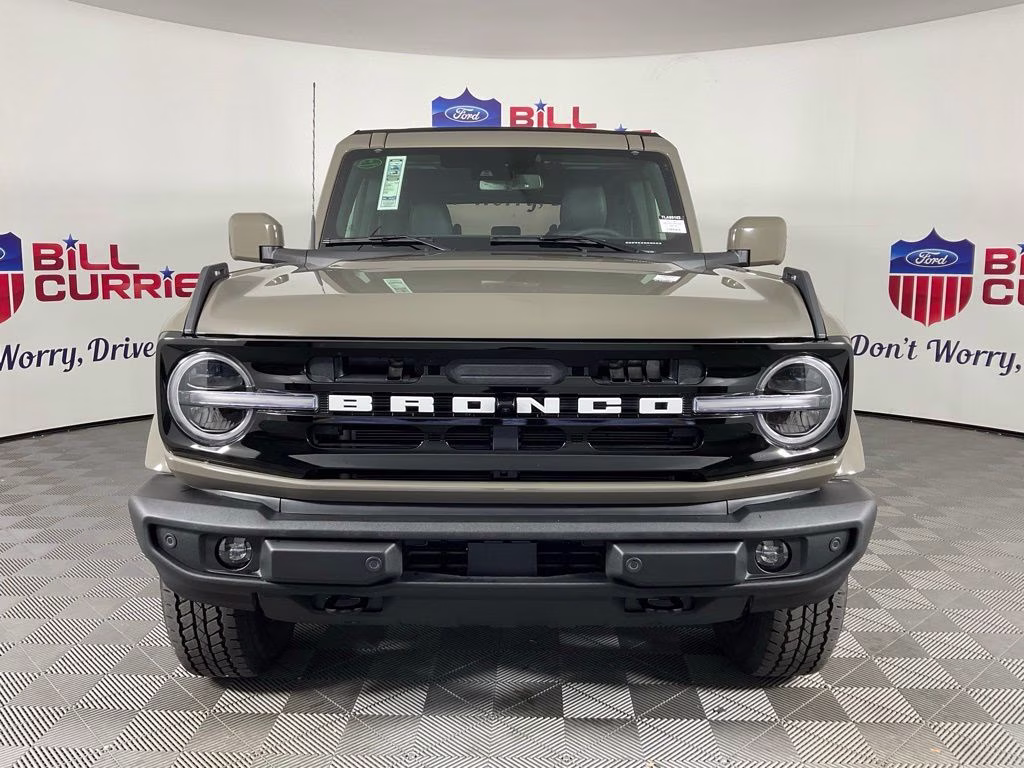 2026 Gray Ford Bronco Outer Banks 4X4 SUV