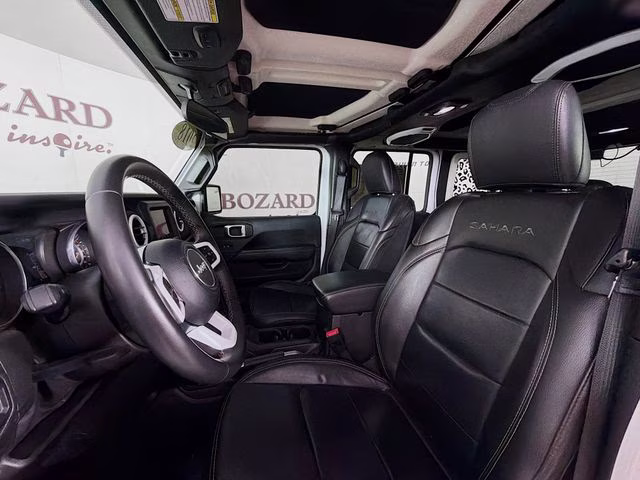 2018 Bright White Clearcoat Jeep Wrangler Unlimited Sahara 4X4 SUV