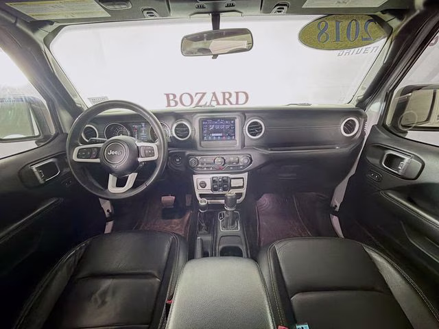 2018 Bright White Clearcoat Jeep Wrangler Unlimited Sahara 4X4 SUV