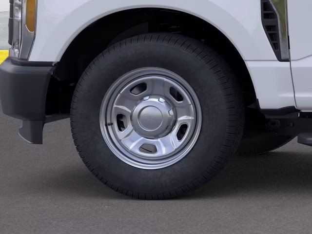 2026 Oxford White Ford Super Duty F-350 SRW XL 179 WB RWD Chassis