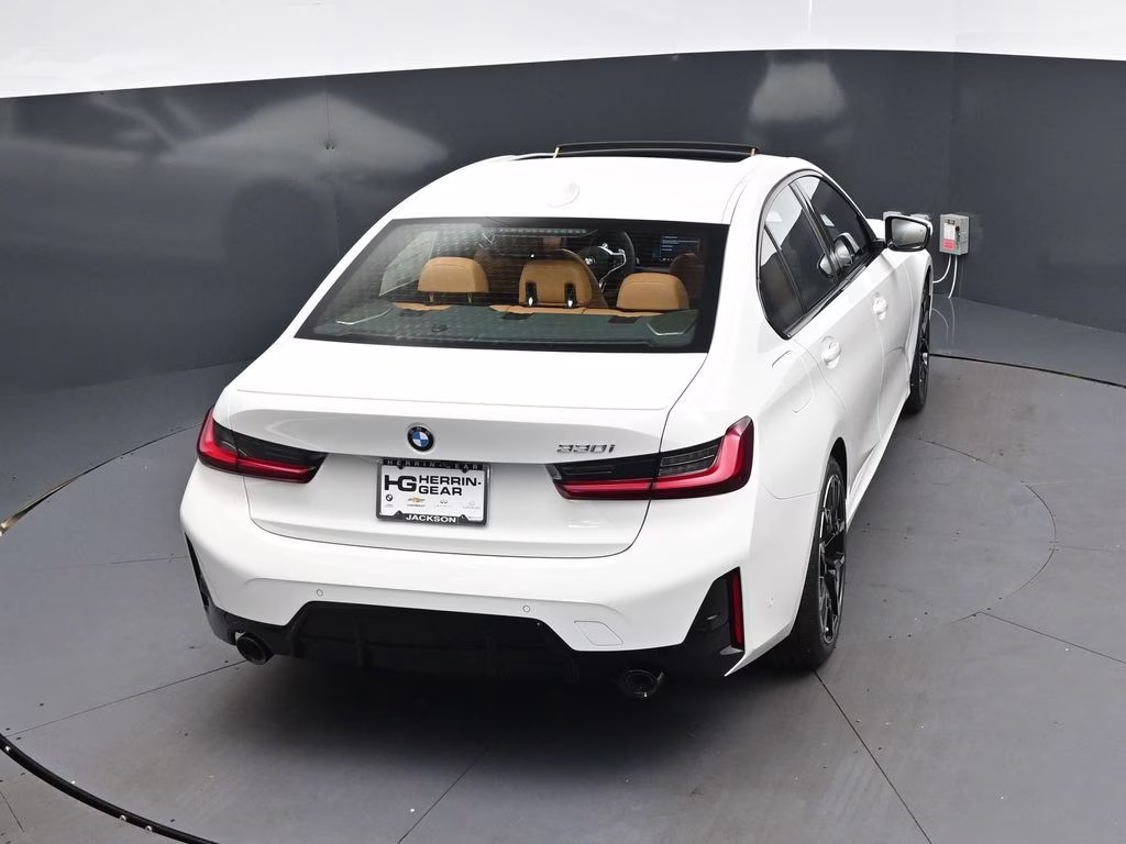 2026 Alpine White BMW 3 Series 330i RWD Sedan