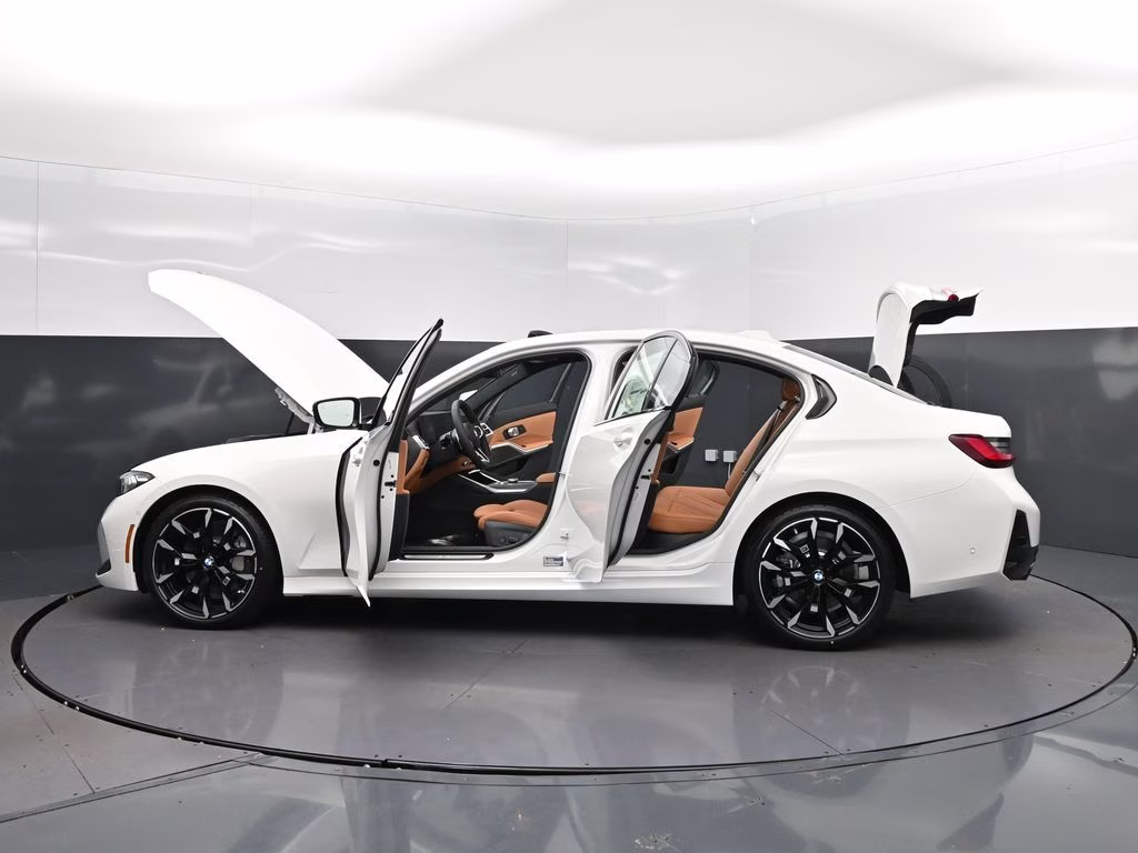 2026 Alpine White BMW 3 Series 330i RWD Sedan