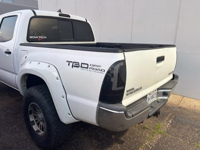 2012 Super White Toyota Tacoma Base 4X4 Truck