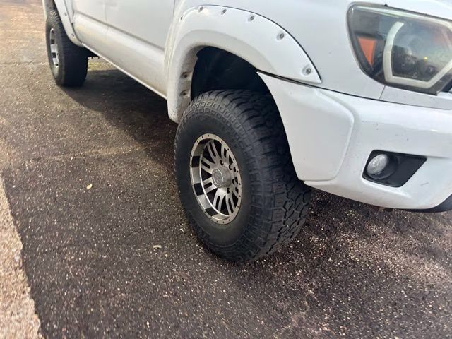 2012 Super White Toyota Tacoma Base 4X4 Truck