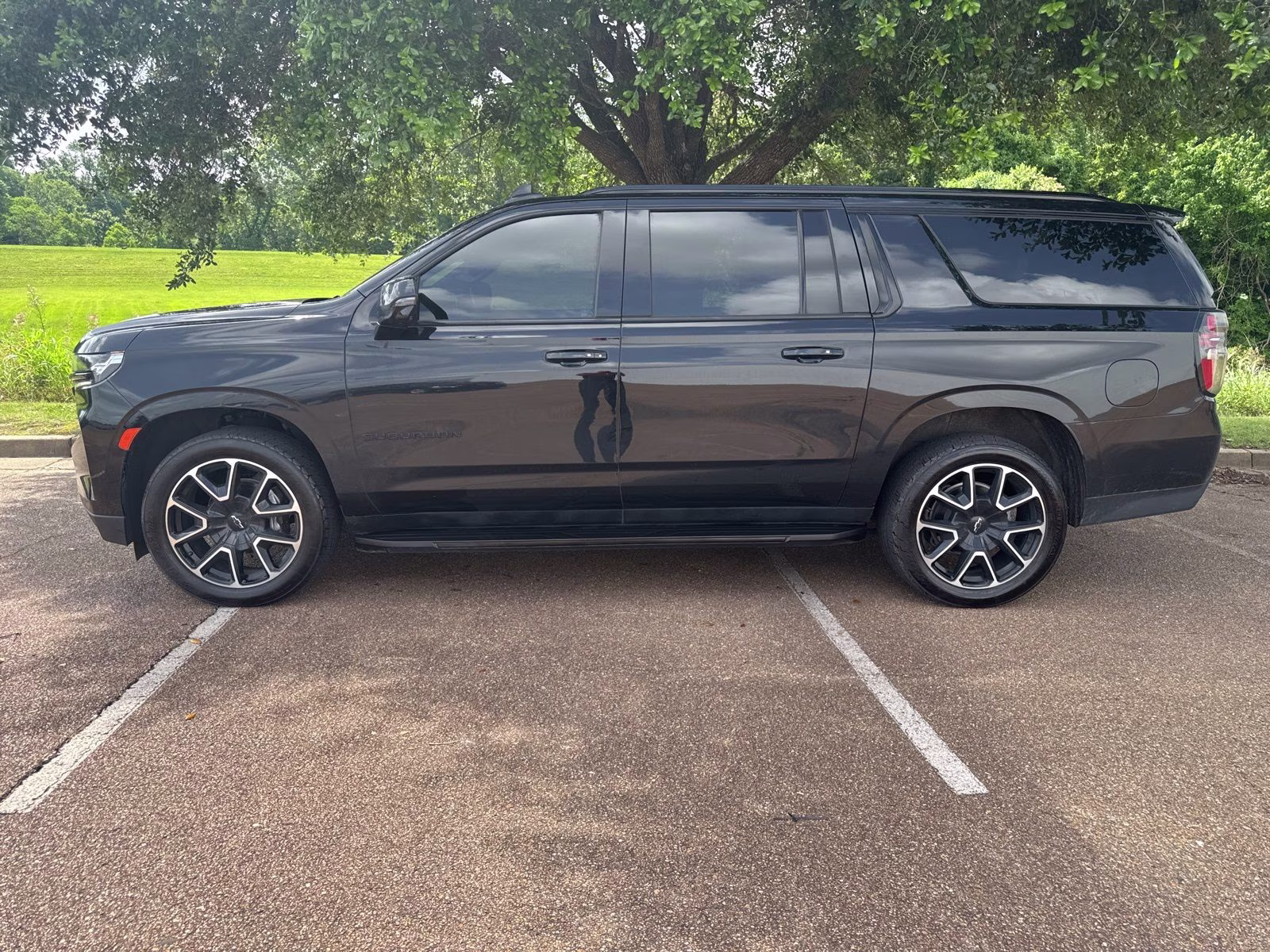 2023 Black Chevrolet Suburban RST 4X4 SUV