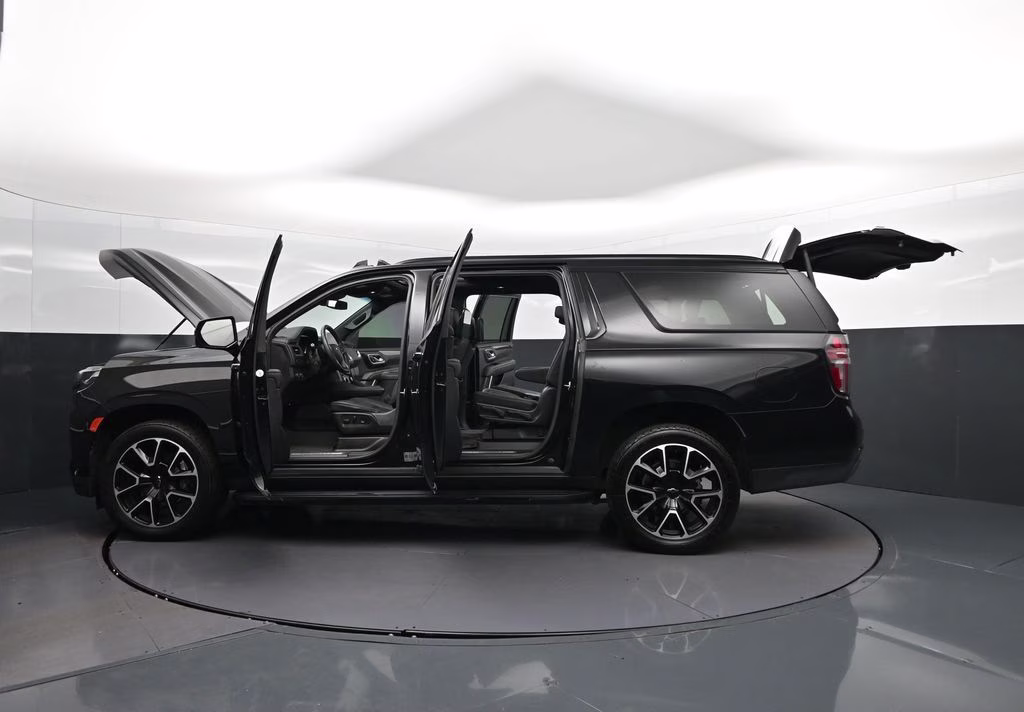 2023 Black Chevrolet Suburban RST 4X4 SUV