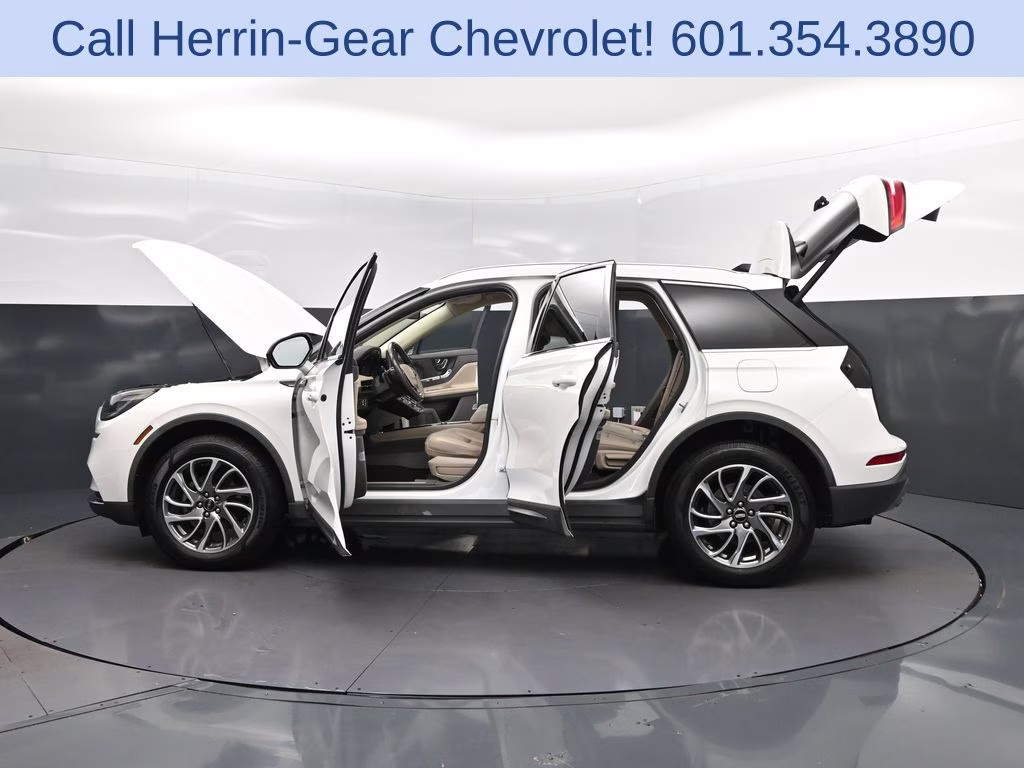2021 White Lincoln Corsair Standard FWD SUV
