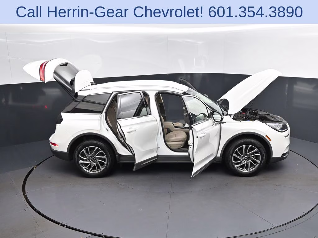 2021 White Lincoln Corsair Standard FWD SUV