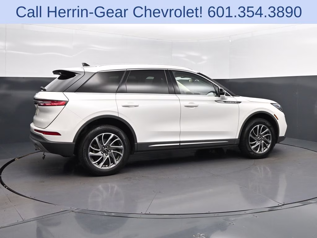 2021 White Lincoln Corsair Standard FWD SUV