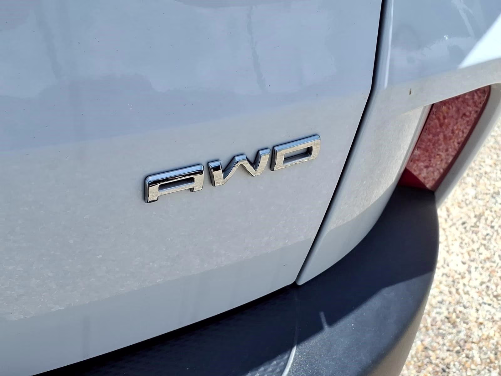 2024 Oxford White Ford Escape Active AWD SUV