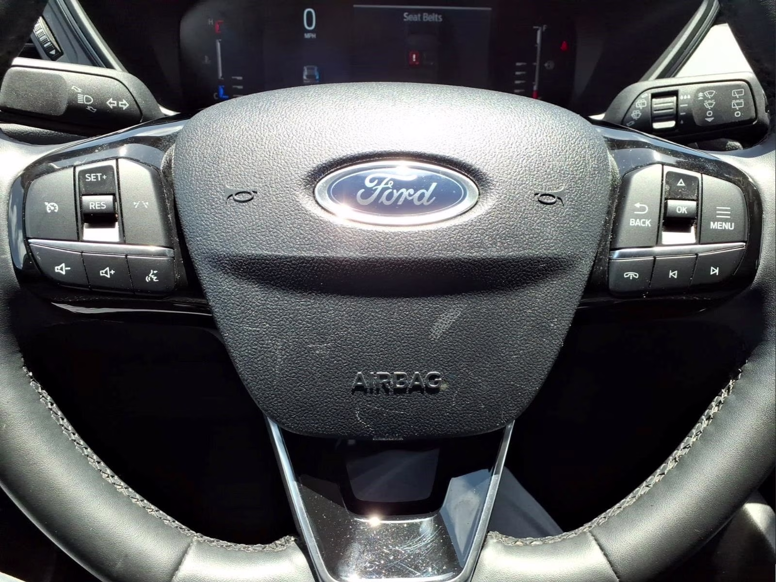 2024 Oxford White Ford Escape Active AWD SUV