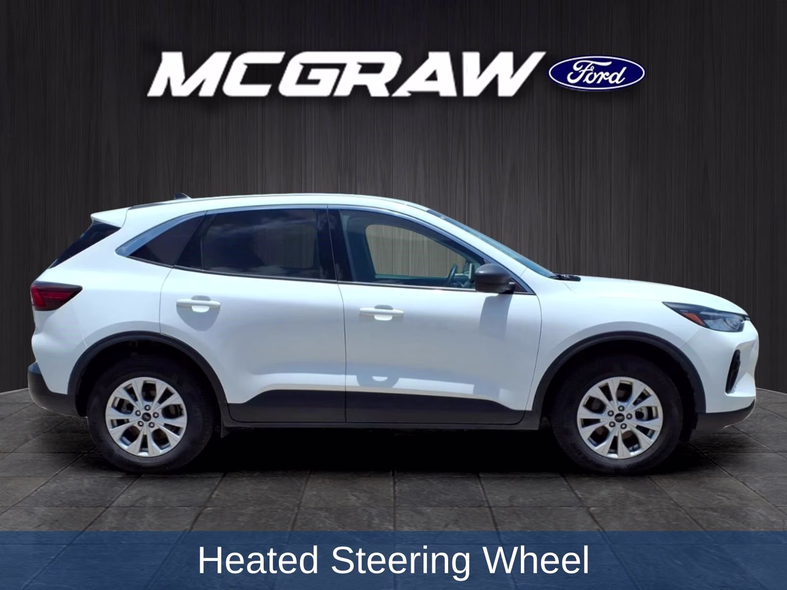 2024 Oxford White Ford Escape Active AWD SUV