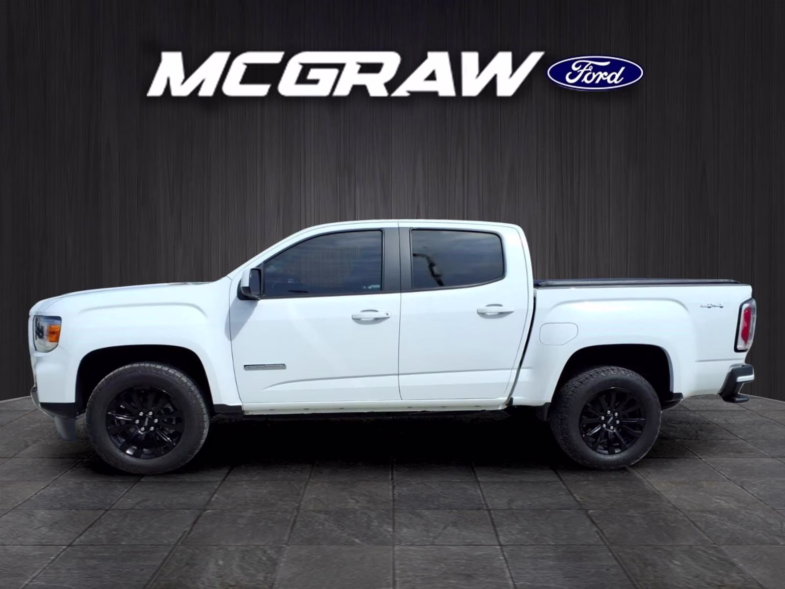 2022 Summit White GMC Canyon Elevation 4X4 Truck