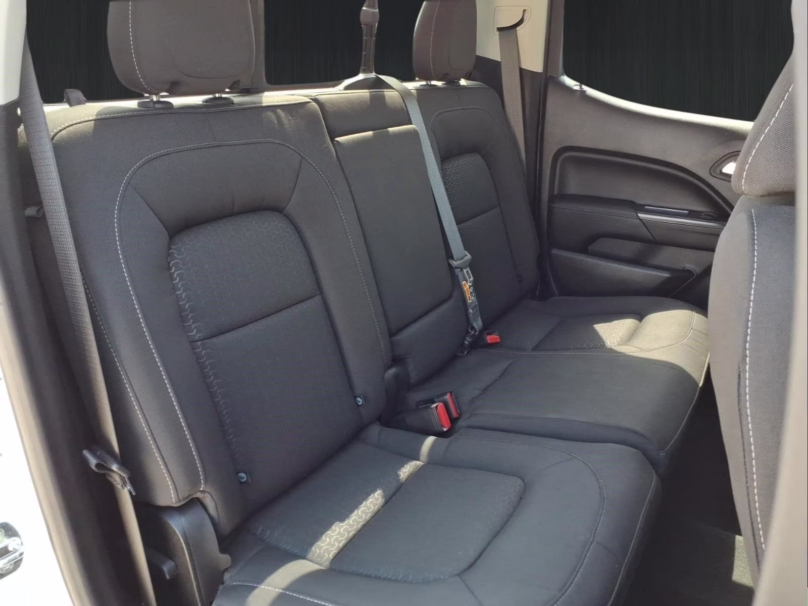 2022 Summit White GMC Canyon Elevation 4X4 Truck