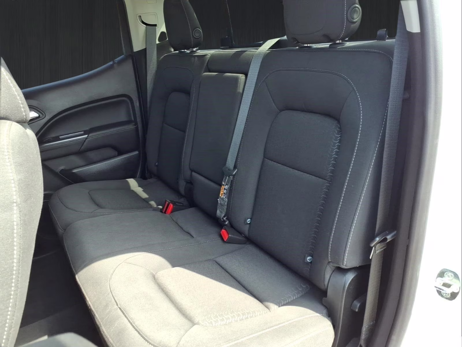 2022 Summit White GMC Canyon Elevation 4X4 Truck